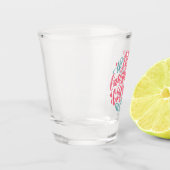 グラスを撮った後で笑い声と幸せを愛する ショットグラス (左)