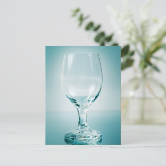 グラスを飲む。美術 ポストカード (スタンド正面)