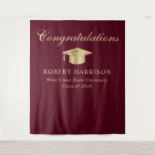 グラッエレガントドキャップバーガンディ金ゴールド卒業へようこそ タペストリー (正面)