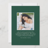 グラッモダンドグリーンタイポグラフィ2写真卒業 案内状 (裏面)