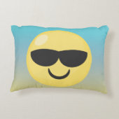 グラデーションなSunglassses Emoji アクセントクッション (裏面)