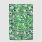 グラデーションのトーンを持つ緑がかった三角形のモザイク ゴルフタオル (正面)