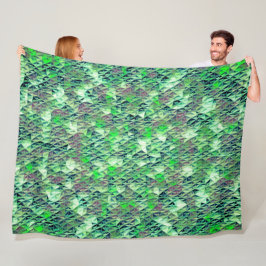 グラデーションのトーンを持つ緑がかった三角形のモザイク フリースブランケット