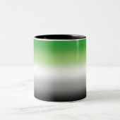 グラデーションアロマティックカラフルフラグ – アロマティックプライド ツートーンマグカップ (中央)