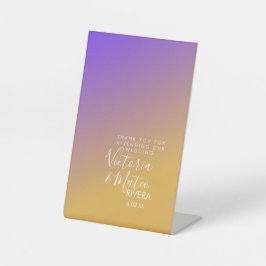 グラデーショングラデーション紫の黄色の結婚夕日 台座サイン