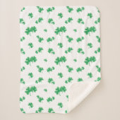 グラデーショングリーンアイリッシュシャムロックパターン シェルパブランケット (正面)