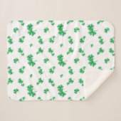 グラデーショングリーンアイリッシュシャムロックパターン シェルパブランケット (正面(横))