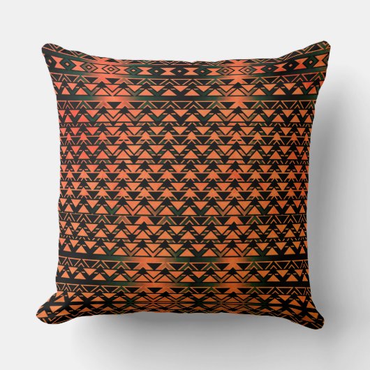 グラデーションセピア上のジグザグ三角形、オレンジ色のサーモン クッション (正面)