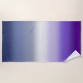 グラデーションブッチレズビアンプライドフラグ – ブッチフラグ ビーチタオル (正面)