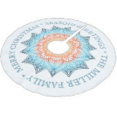 グラデーションマンダラクリスマスグリーティング ブラッシュドポリエステルツリースカート (アングル)