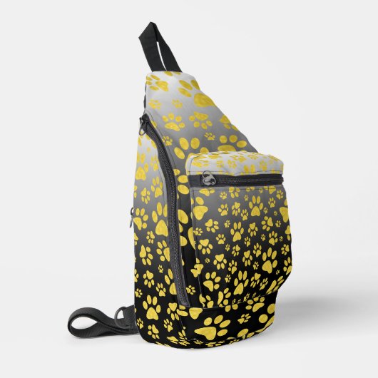 グラデーション背景の金ゴールドメタルパターンマウス スリングバッグ (左コーナー)