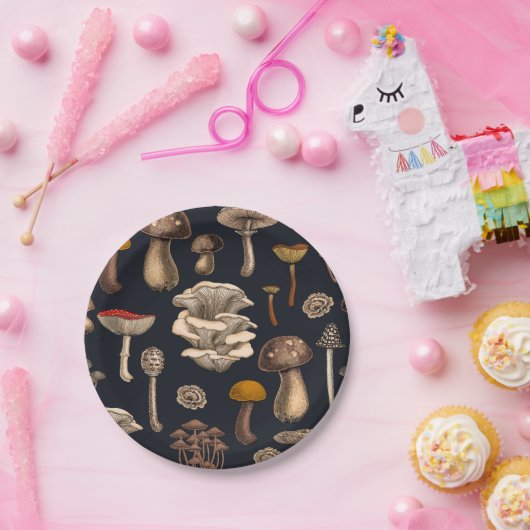 グラファイトブラックの野生のキノコ ペーパープレート (パーティー)