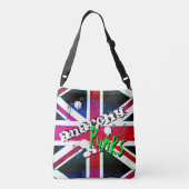 グラフィインスパイアティ・パンクの死んでいないユニオン・ジャック クロスボディバッグ (裏面)