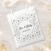 グラフィックなピーオニー フェイバーバッグ (クリップ留めされた状態)