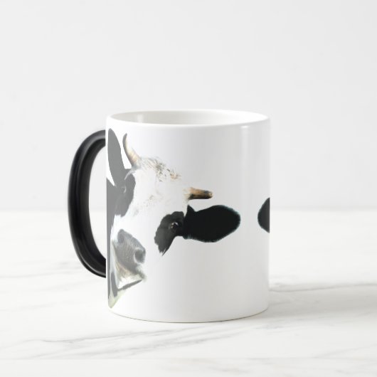グラフィックアートおもしろいブラック&ホワイトホルスタイン好奇牛 モーフィングマグカップ (正面左)