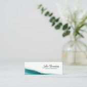 グラフィックデザイナーティール（緑がかった色）スエレガントクリプトQRコード スキニー名刺 (スタンド正面)