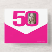 グラフィックピンクの白4枚の写真50th Birthday party オールインワン招待状 (裏面)