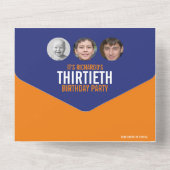 グラフィックブルーのオレンジ色の写真の円30th Birthday オールインワン招待状 (裏面)