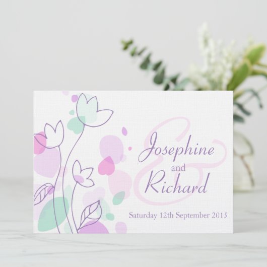 グラフィックモダンフラワー花びら紫の結婚式の招待 招待状 (スタンド正面)