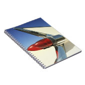 グラフィック: ひれおよびテールライトのクローズアップ ノートブック (右側)