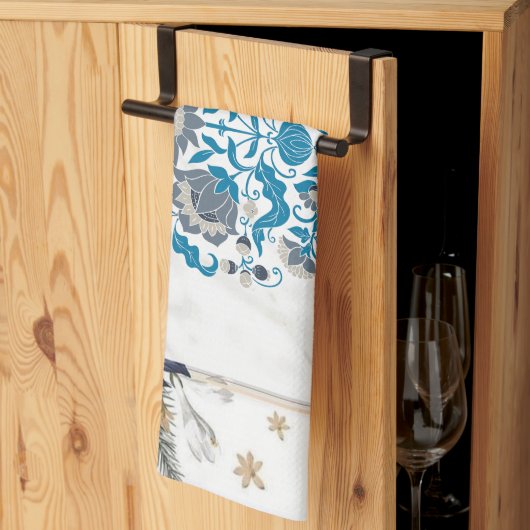 グラフィック・アートワーク、ティール（緑がかった色）・マンダラ・フローラ・フレーム キッチンタオル (三つ折り)