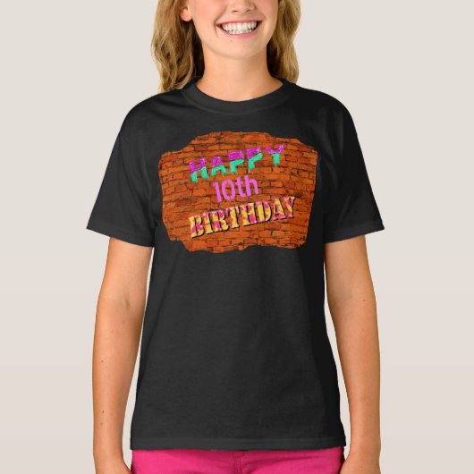 グラフィティの壁の誕生日シャツ Tシャツ (正面)