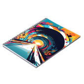 グラフィティアート付きトンネル ノートブック (左側)