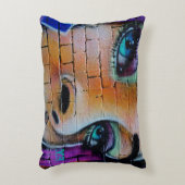 グラフィティガールパープルブルーかわいらしアイズモノグラム アクセントクッション (正面(垂直))
