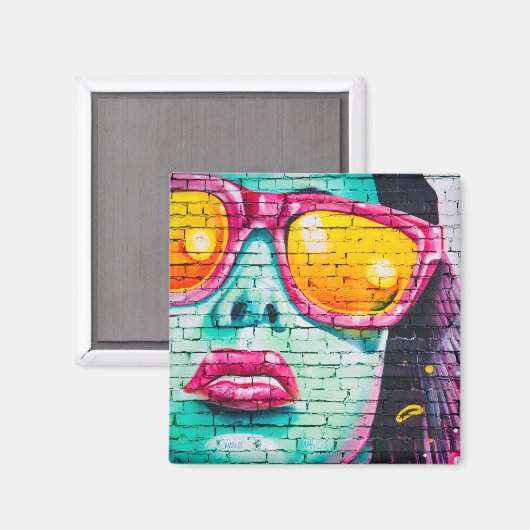 グラフィティガール通りアートポップ・アートのティール（緑がかった色）ピンクイエロー マグネット (正面/裏面)
