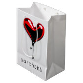 グラフィティステンシルラブハートドリップポップ・アートのアート抱き枕 ミディアムペーパーバッグ (正面アングル)