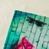 グラフィティフューチャーは明るいネオンガール&サングラス ビーチタオル (インサイチュ)