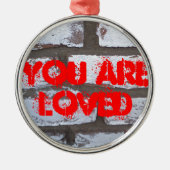 グラフィティブリック メタルオーナメント (正面)