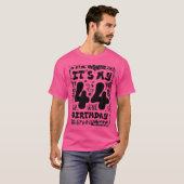 グラフィティ通りとお尻の私の44誕生日 Tシャツ (正面フル)