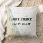 グラフ航海の緯度（経度）：フォートピアシングFL クッション (ブランケット)