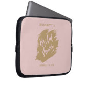 グラマラスなパステルピンクブライダルシャワーブラシストローク ラップトップスリーブ (正面右)