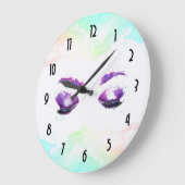 グラマラスなパープルアイズ&ブロウズウォーターカラー ラージ壁時計 (傾斜)