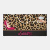 グラマラスなヒョウガーリープリパーソナライズされた デスクマット (正面)