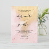 グラマラスなブッシュピンクとゴールドの大理石のようなデザイン | 結婚式 招待状 (スタンド正面)