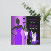 グラマラスな紫色の野生の誕生日パーティーガール 招待状 (スタンド正面)