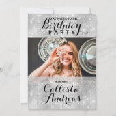 グラマリーシルバーグリッターシークンズフォト誕生日 招待状 (正面)