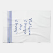 グラミーがグラミーの家に留まったときに起こること キッチンタオル (横)