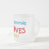 グラミーTシャツとギフトが大好き フロストグラスマグカップ (正面右)