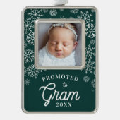 グラムに昇格 |ベビー写真おばあちゃん シルバープレートフレームオーナメント (正面)
