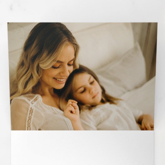 グラムエレガント金ゴールドうれしそうなタイポグラフィ&写真 三つ折りクリスマスカード (内部最初)