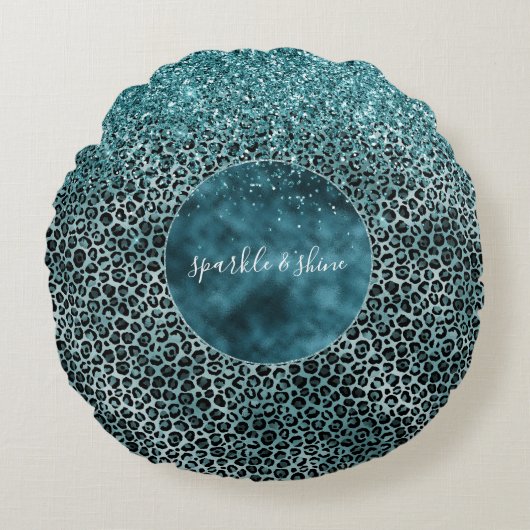 グラムターコイズティール（緑がかった色）ブルーレオパードプリントグリッター ラウンドクッション (正面)