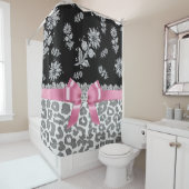 グラムピンクボウ – グレーヒョウ – シルバーフローラのキラキラ シャワーカーテン (インサイチュ)