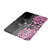 グラムブラックボウダイヤモンドピンクグリッターヒョウ バスマット (アングル)