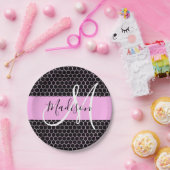 グラムブラック金属ピンクハニカムモノグラム名 ペーパープレート (パーティー)