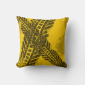 グランジで動揺してで黒いタイヤトラック道印 クッション (正面)