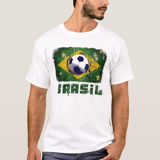 グランジなブラジルのサッカーの旗のギフト Tシャツ (正面)